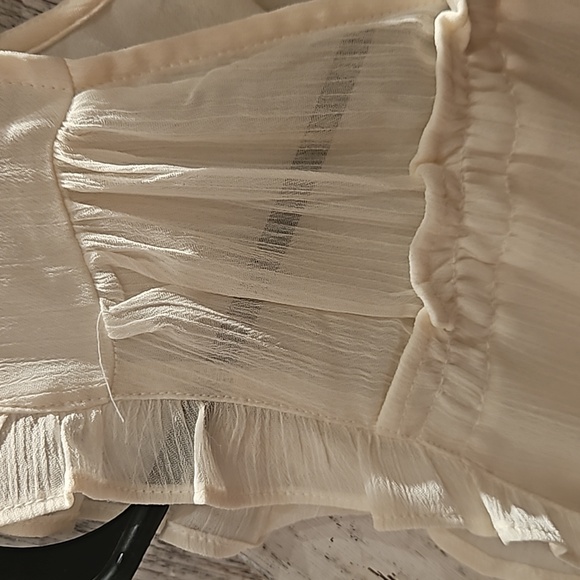 LOFT Sleeveless blouse size S .  off white color. - Picture 5 of 11
